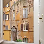 Pantheon Rondanini Apartman