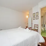 Pantheon Rondanini Apartman